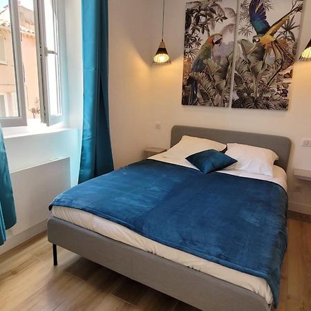 06An - Beautiful Apartment In The Heart Of Old Antibes Ngoại thất bức ảnh