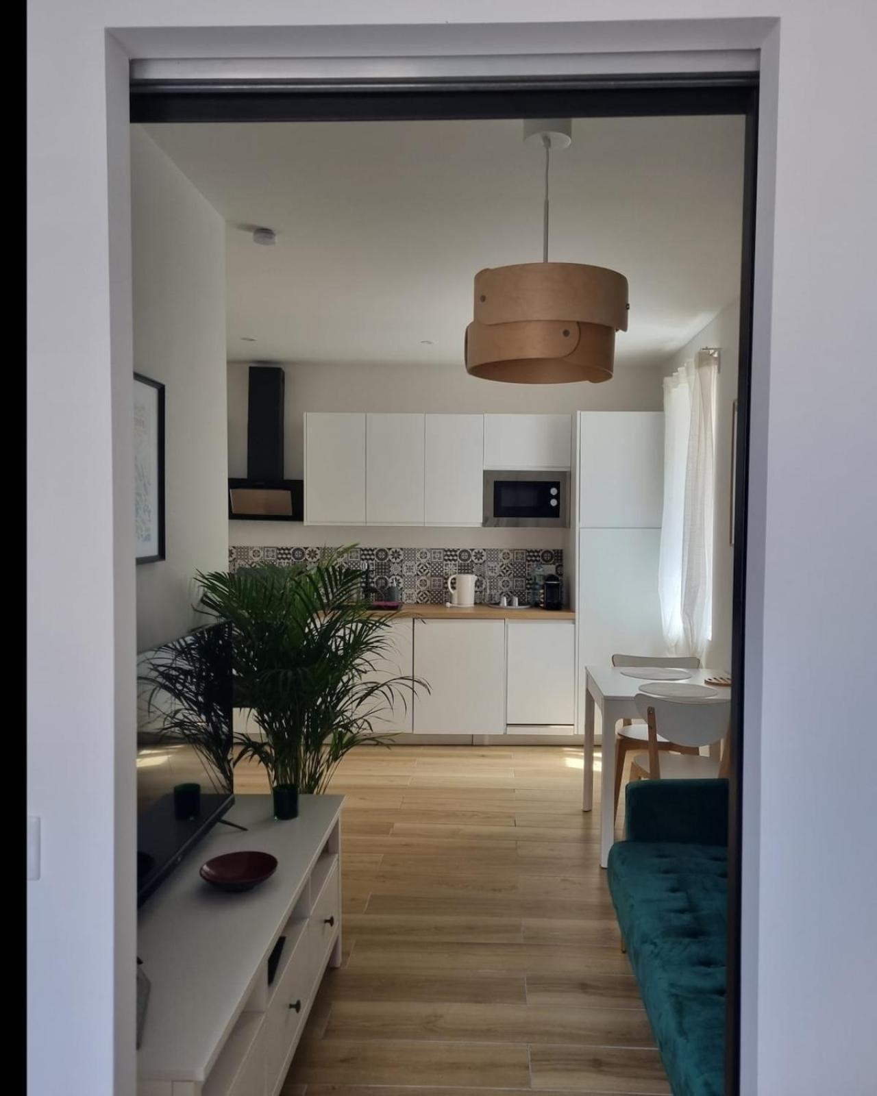 06An - Beautiful Apartment In The Heart Of Old Antibes Ngoại thất bức ảnh
