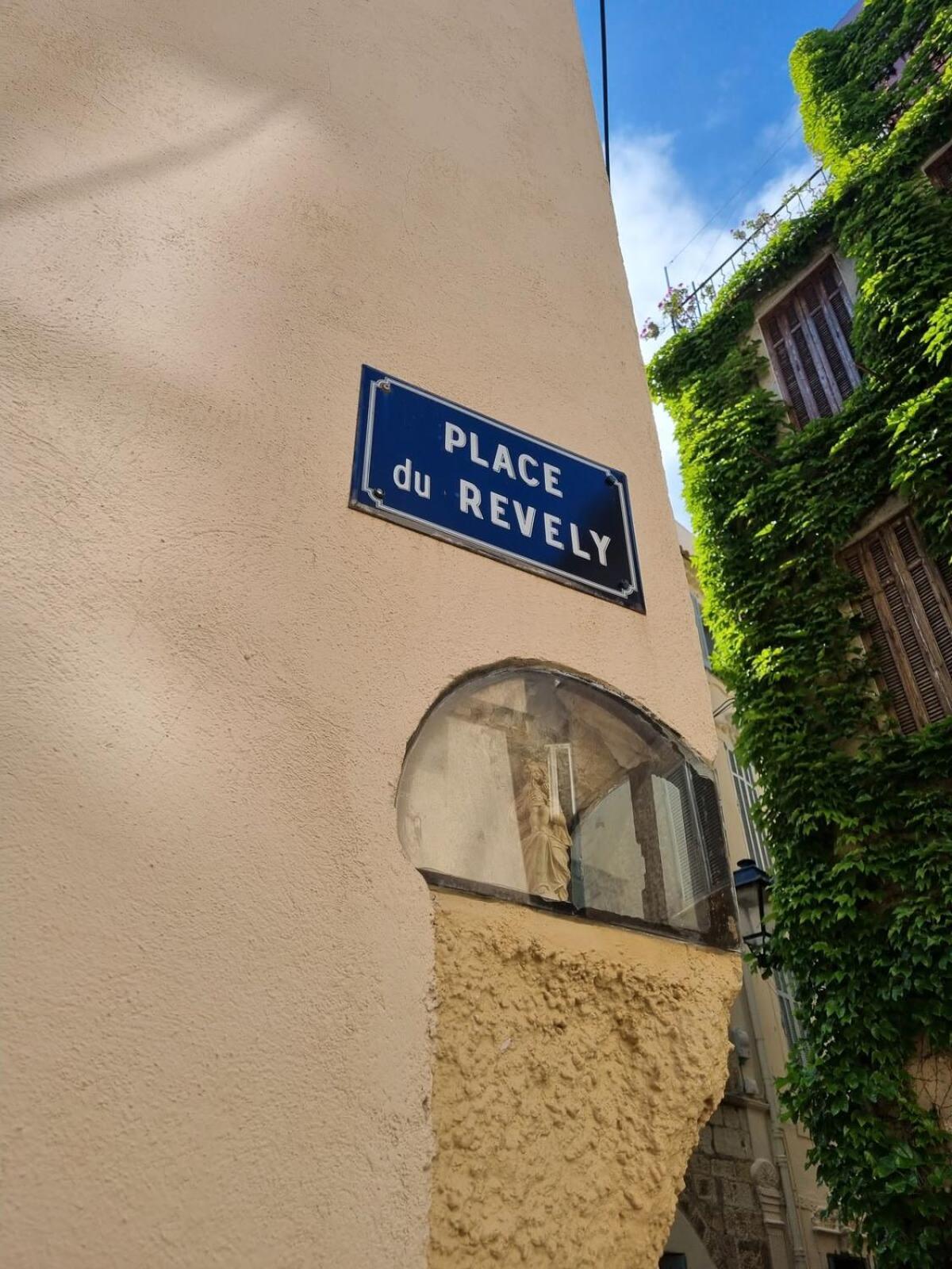 06An - Beautiful Apartment In The Heart Of Old Antibes Ngoại thất bức ảnh