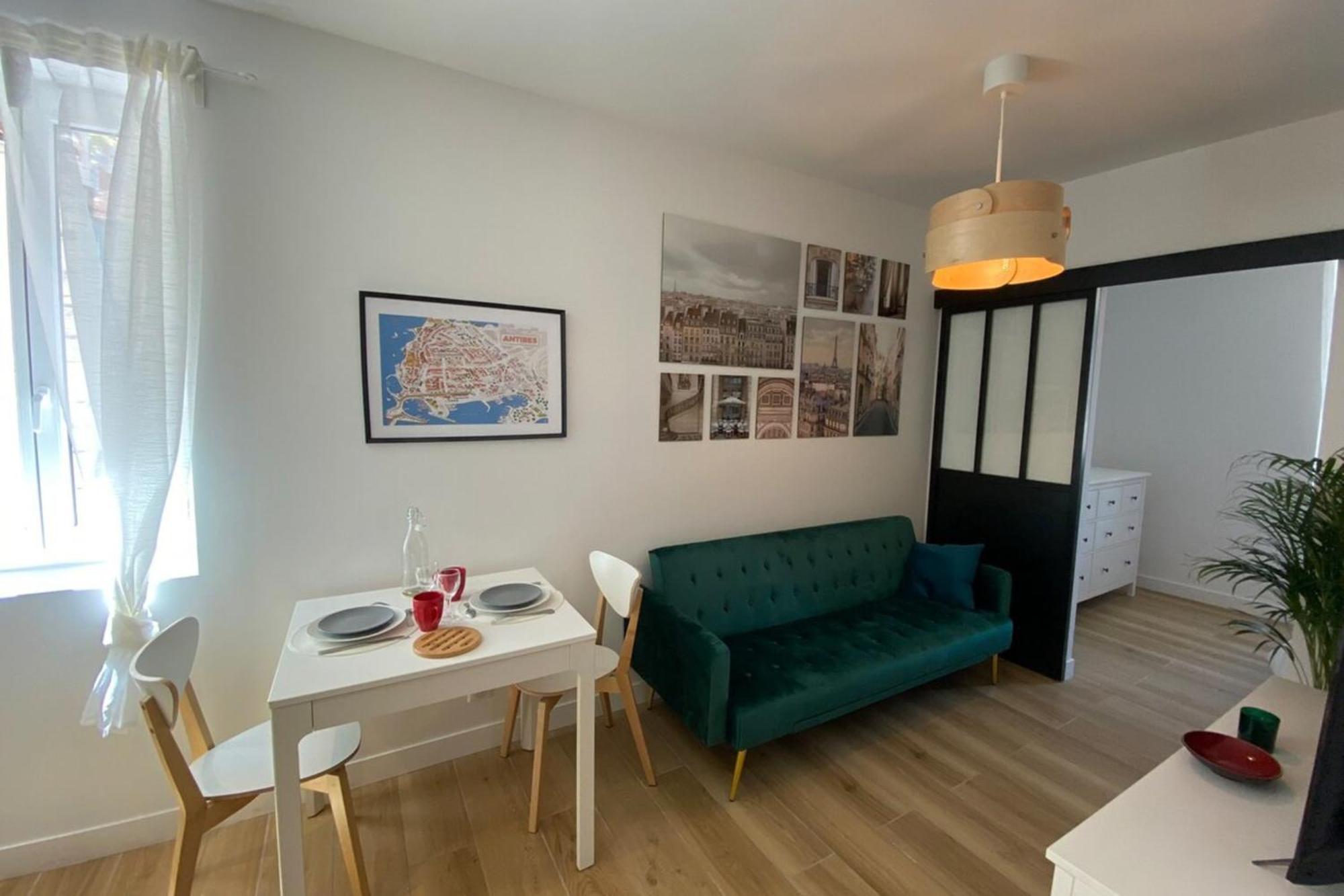 06An - Beautiful Apartment In The Heart Of Old Antibes Ngoại thất bức ảnh